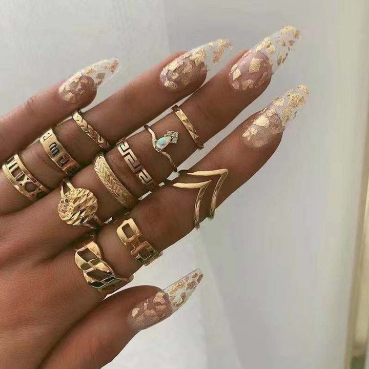 Ensemble exclusif de 8 à 12 bagues uniques pour un look élégant