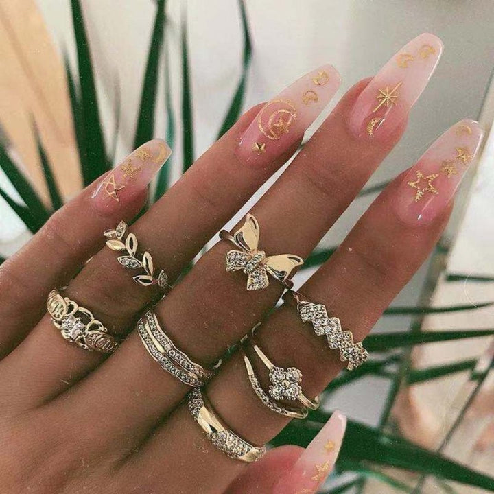 Ensemble exclusif de 8 à 12 bagues uniques pour un look élégant