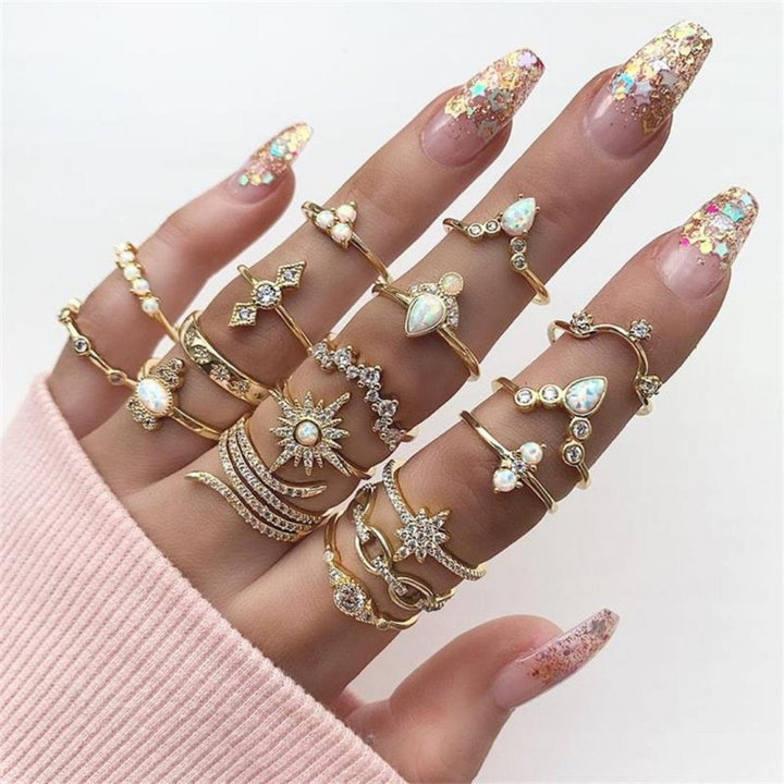 Ensemble exclusif de 8 à 12 bagues uniques pour un look élégant