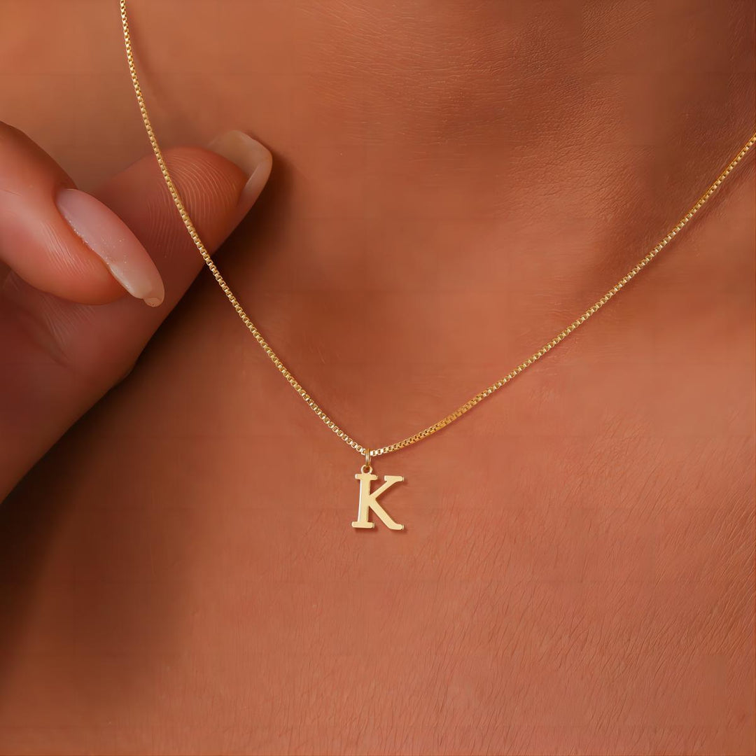 Collier personnalisé avec initiales d'amour pour une touche romantique