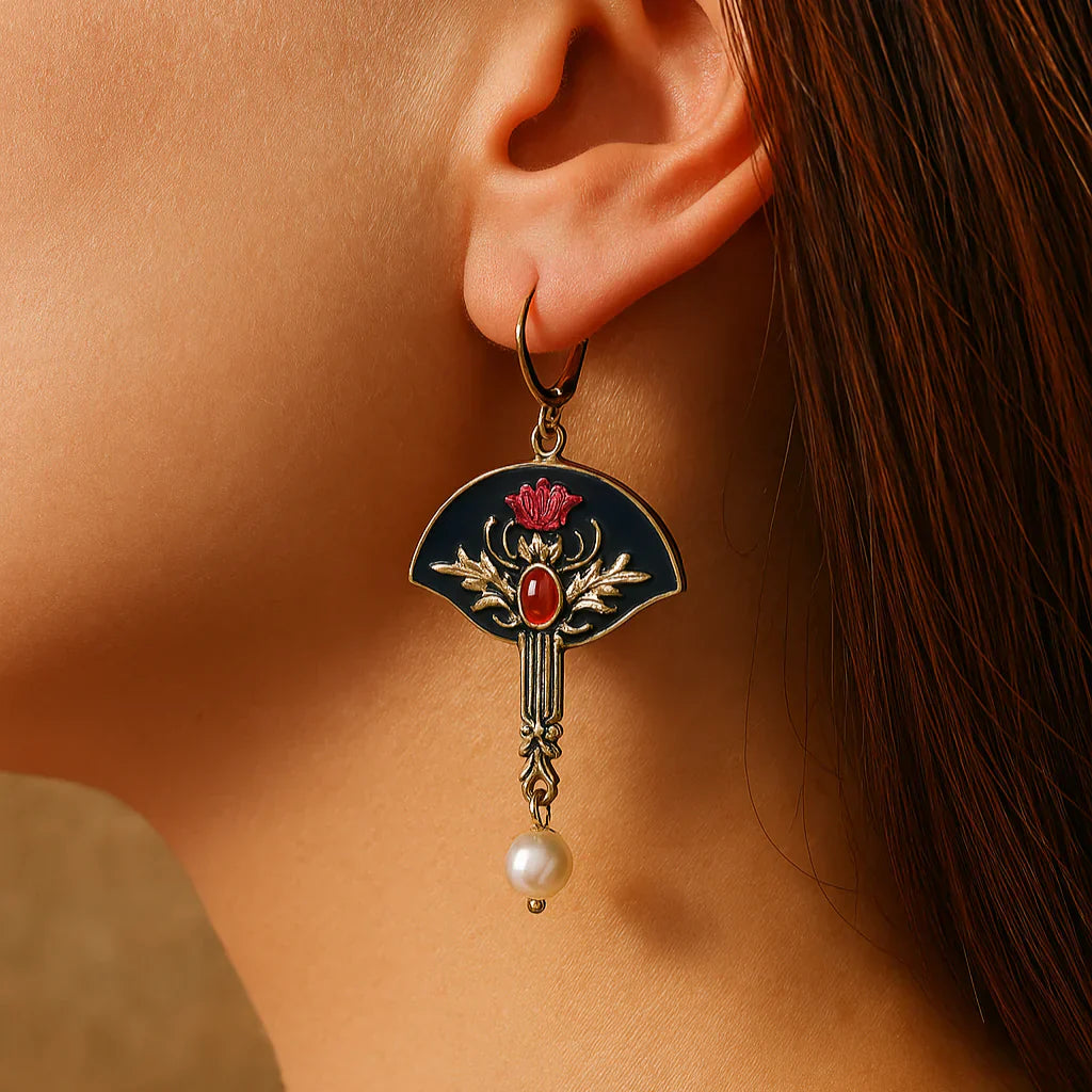 Boucles d'oreilles bohèmes avec perles rouges et cristaux élégants