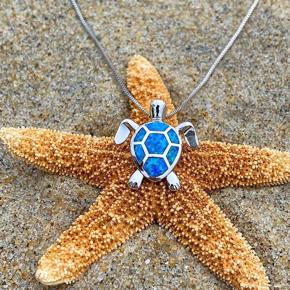 Ensemble Élégant de Collier et Boucles d'Oreilles en Opale Exclusive avec Tortue de Mer en Argent