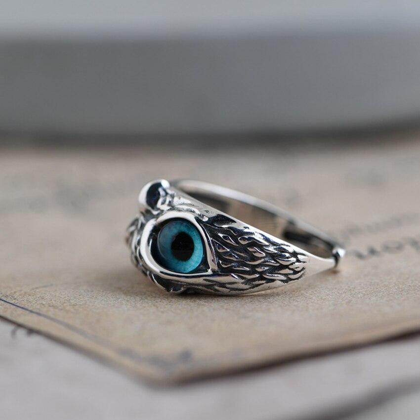 Bague en argent réglable rapidement avec opale et chouette pour un look élégant