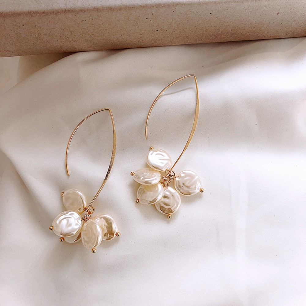 Boucles d'oreilles élégantes en perles et cristaux