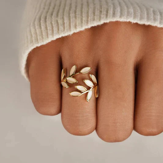 Bague ajustable en opale blanche pure - Bijou élégant et stylé pour toutes les occasions