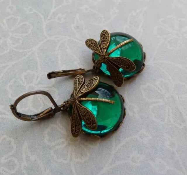 Boucles d'oreilles enchantées en cristal avec libellule en or antique