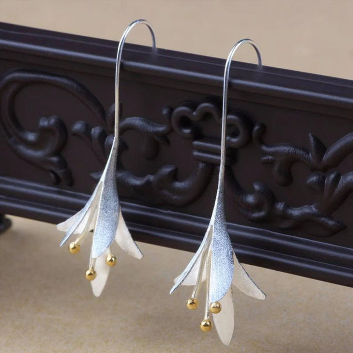 Blossom - Boucles d'oreilles florales en argent élégantes pour un look stylé