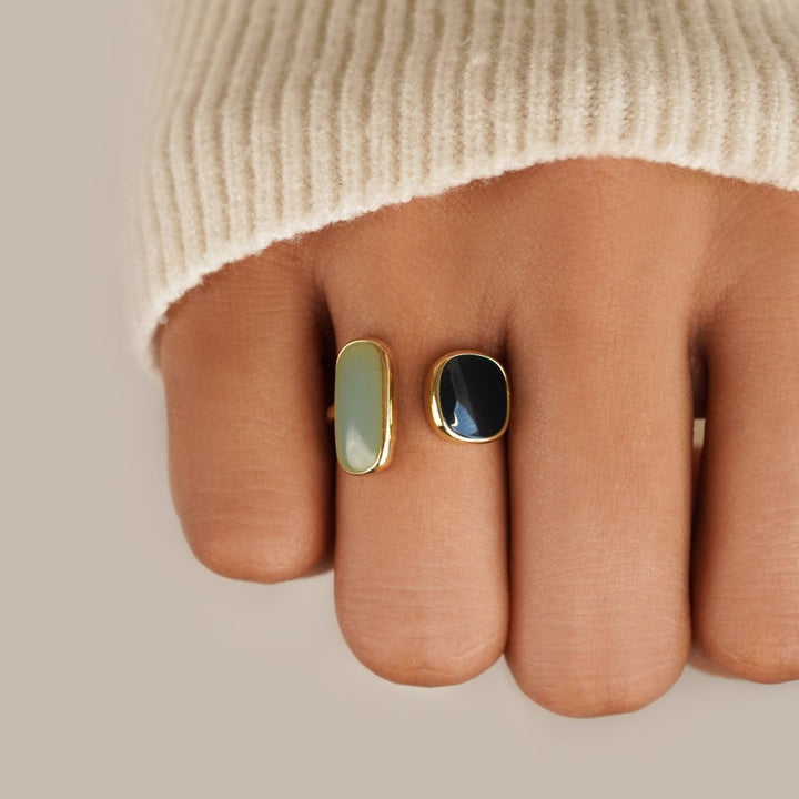 Bague Enroulée Unique et Pure pour un Style Élégant