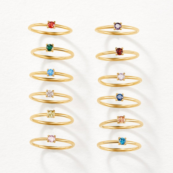 Bague en or élégante avec pierre de naissance personnalisée pour une touche unique