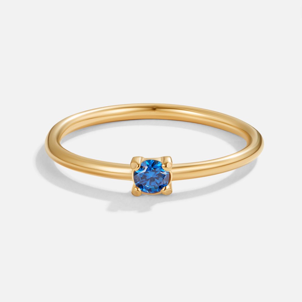 Bague en or élégante avec pierre de naissance personnalisée pour une touche unique