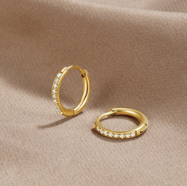 Boucles d'oreilles Cerchio Éternité – Élégance Infinie et Style Sophistiqué
