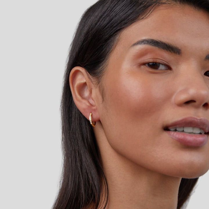 Boucles d'oreilles Cerchio Éternité – Élégance Infinie et Style Sophistiqué