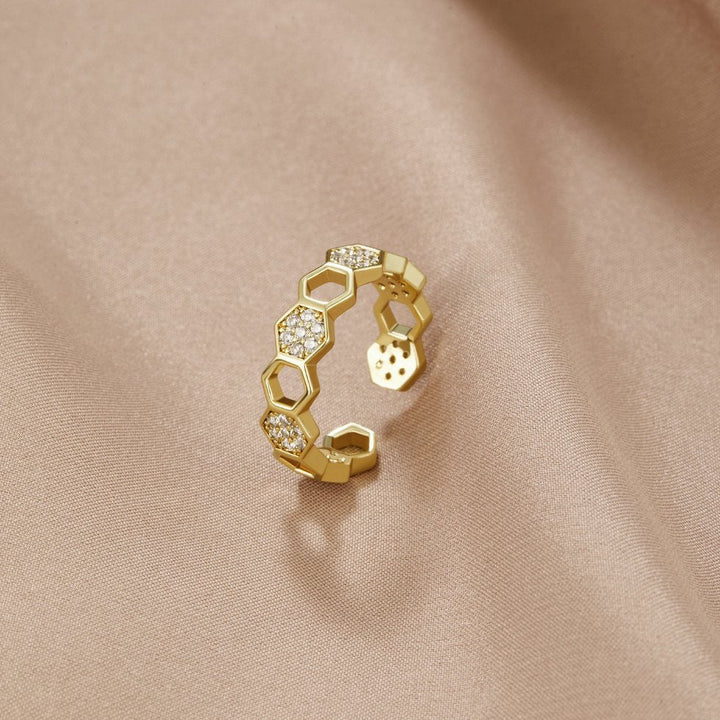 Bague en cristal d'or élégante et brillante