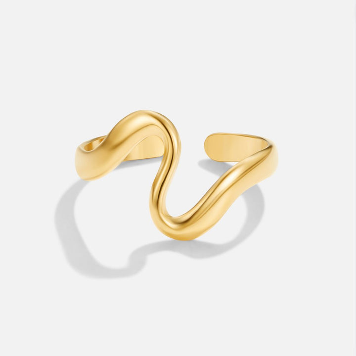 Bague Onda Dorée Étincelante pour un Style Chic et Élégant