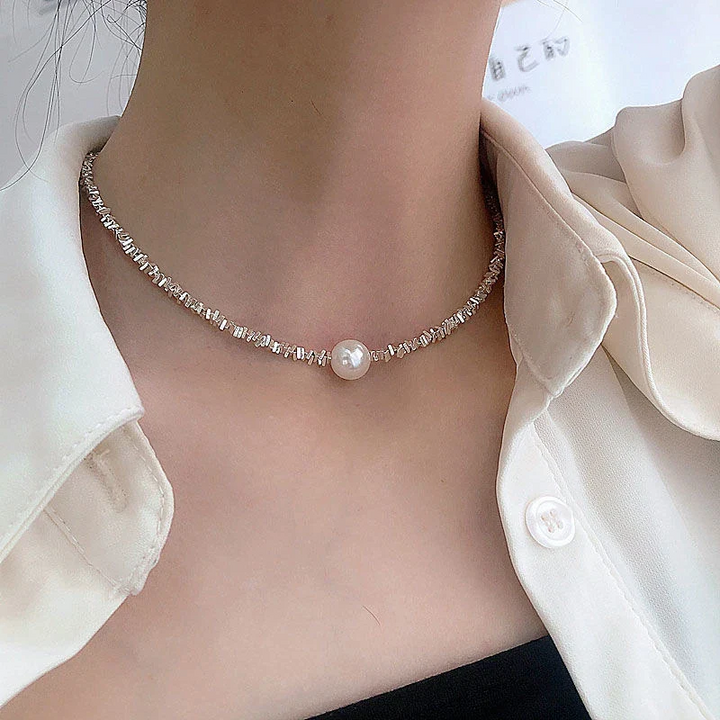 Collier Élégant en Perles Sophistiquées