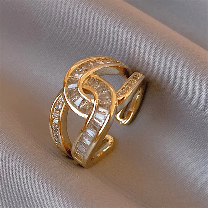 Unity - Bague élégante nouée et ajustable pour un style sophistiqué