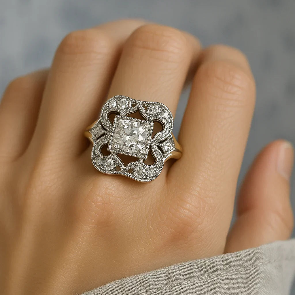 Bague Vintage Élégante en Zirconium Or – Style Intemporel et Sophistication Scintillante