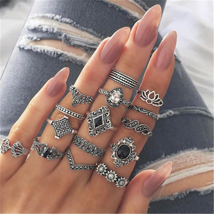 Ensemble exclusif de 8 à 12 bagues uniques pour un look élégant