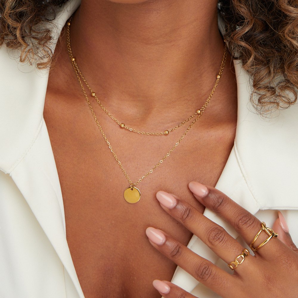 Collier à plaques empilées