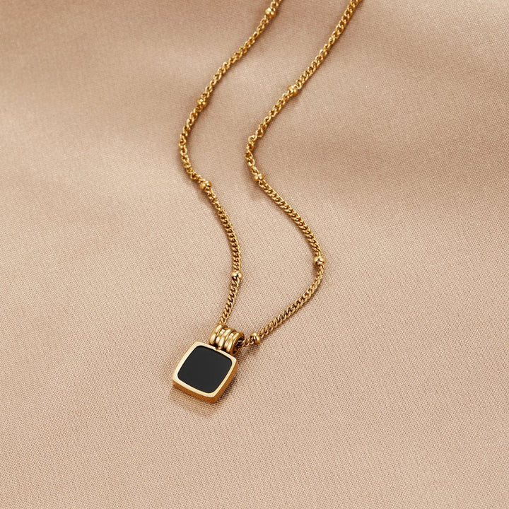 Collier chic de minuit