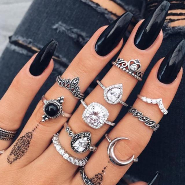 Ensemble exclusif de 8 à 12 bagues uniques pour un look élégant