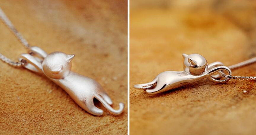 Collier pendentif élégant en argent avec chat