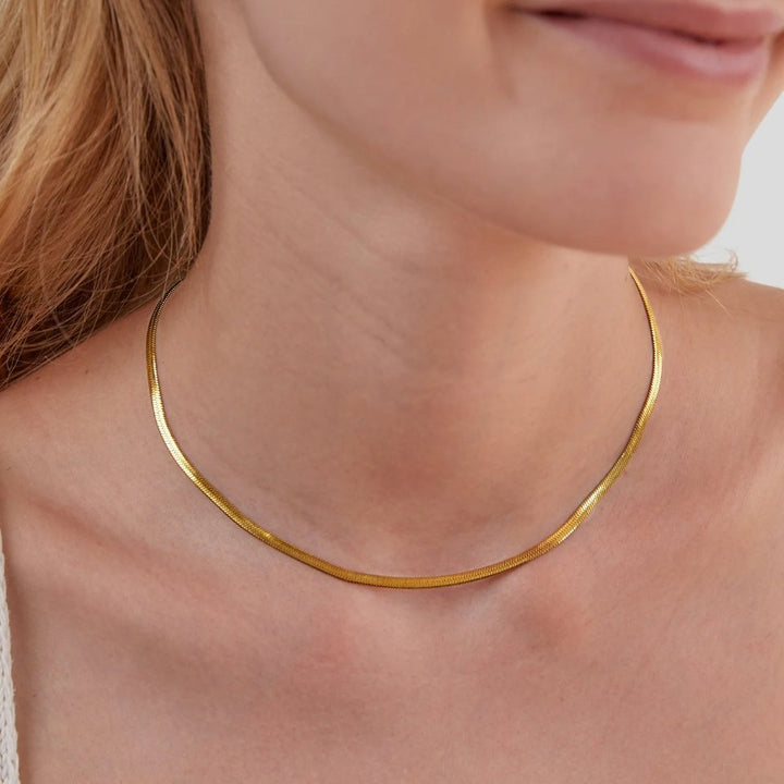 Collier chaîne en or serpent